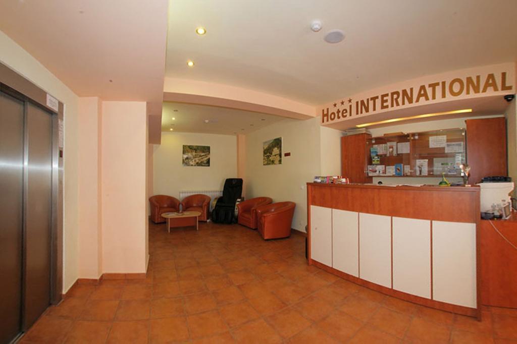 Hotel International Băile Herculane Extérieur photo